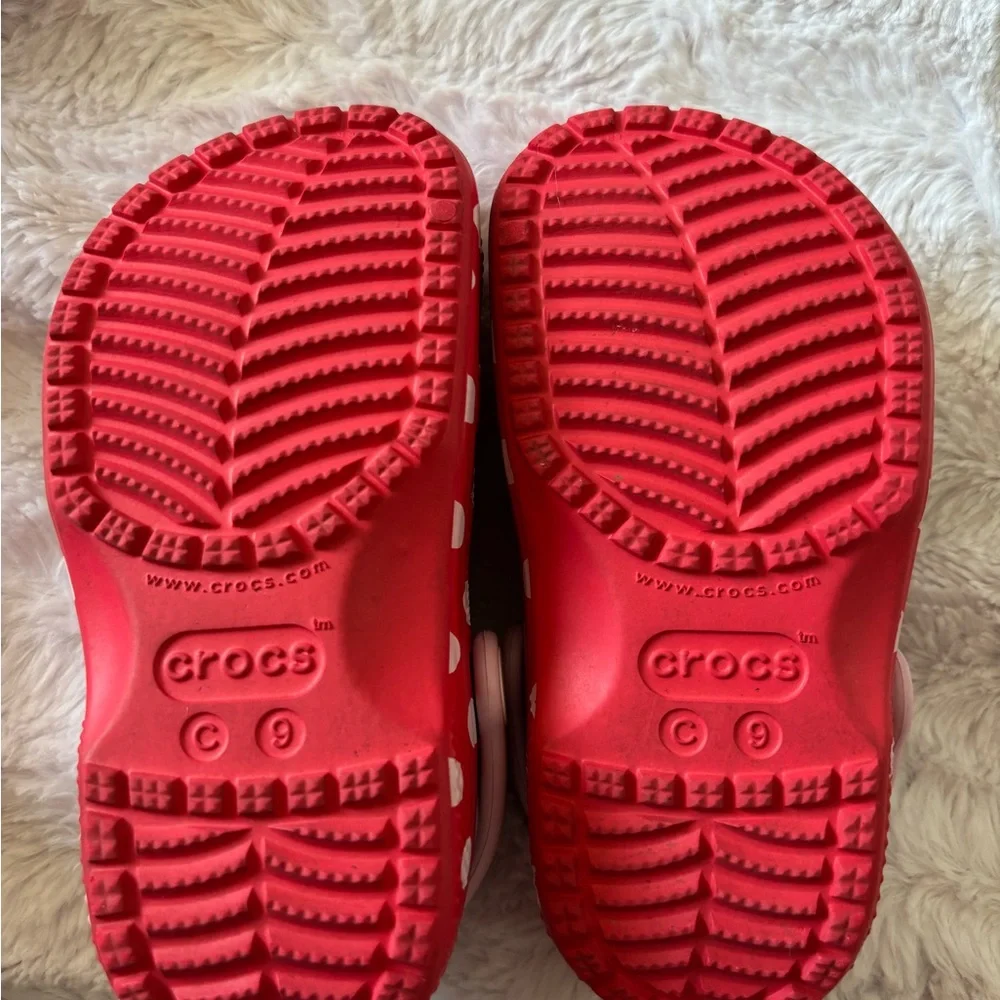 CROCS Kids Red Minnie Mouse Sandals - Picture 5 of 6